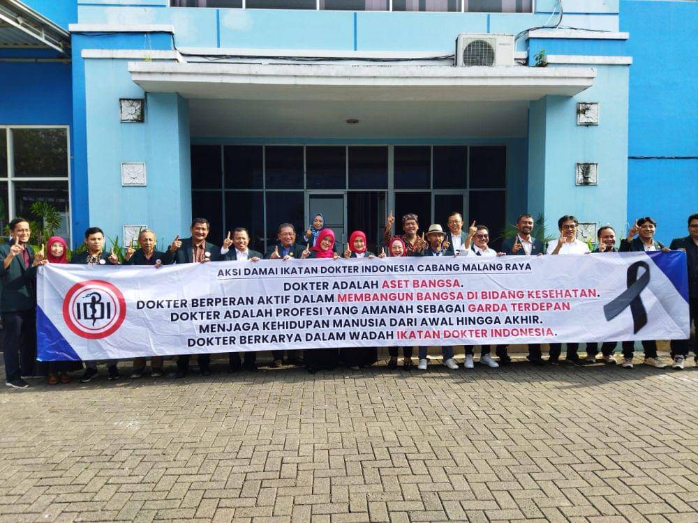 Konferensi Pers penolakan IDI Malang Raya pada RUU Kesehatan. (IDN Times/Rizal Adhi Pratama)