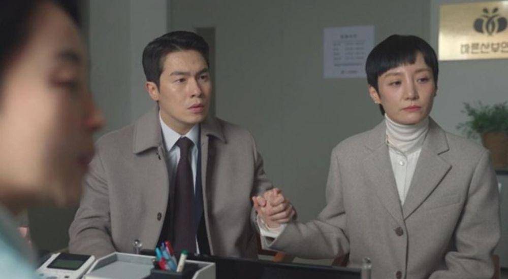 Lee Jae Won dan Jo Eun Ji di drama Strangers Again (instagram.com/channel.ena.d)