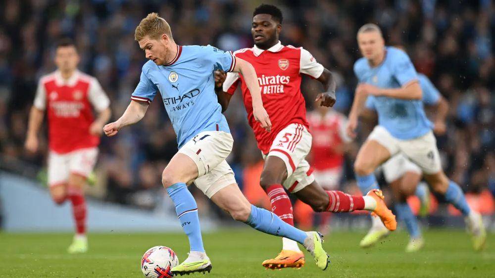 Manchester City melawan Arsenal di EPL 2022/2023. (premierleague.com)