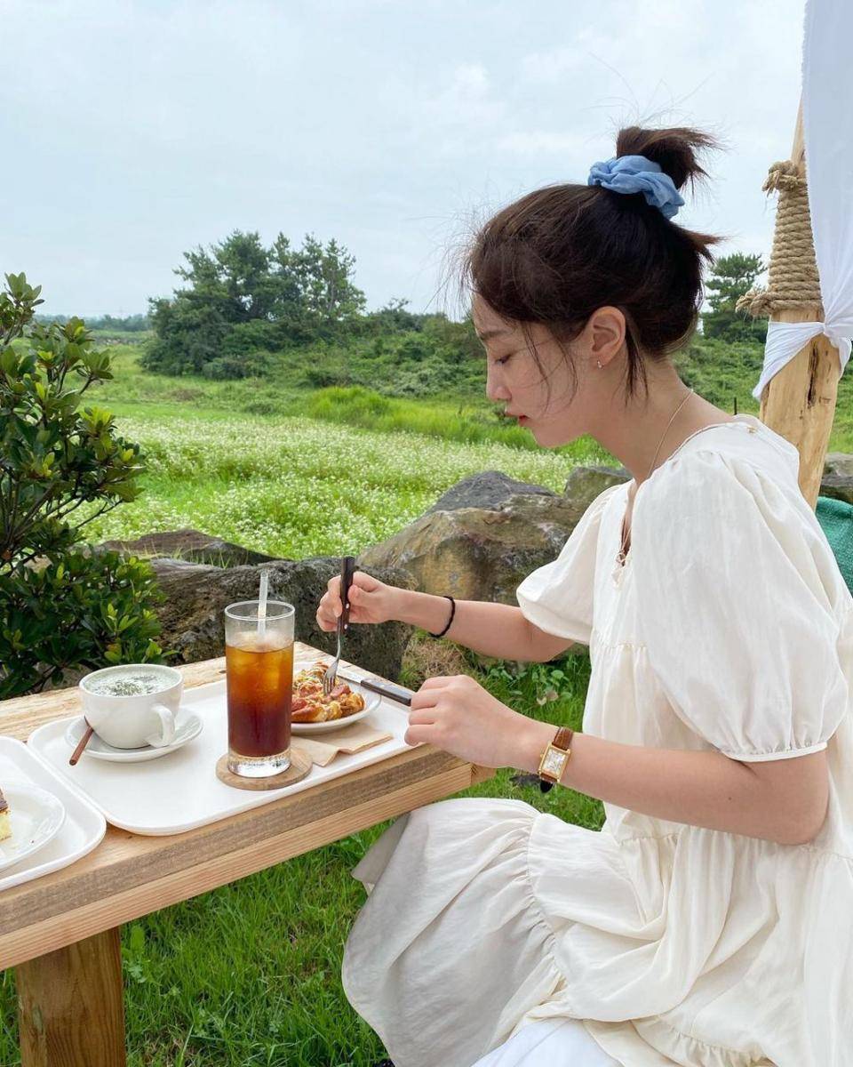 referensi outfit Pyo Ye Jin (instagram.com/yjiinp)