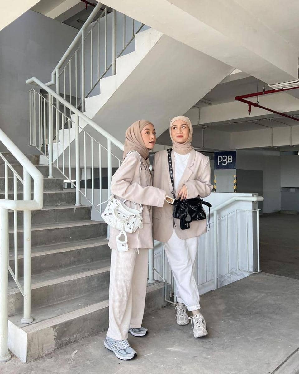 ide mix and match celana ala Inas Rana (instagram.com/inasrana)