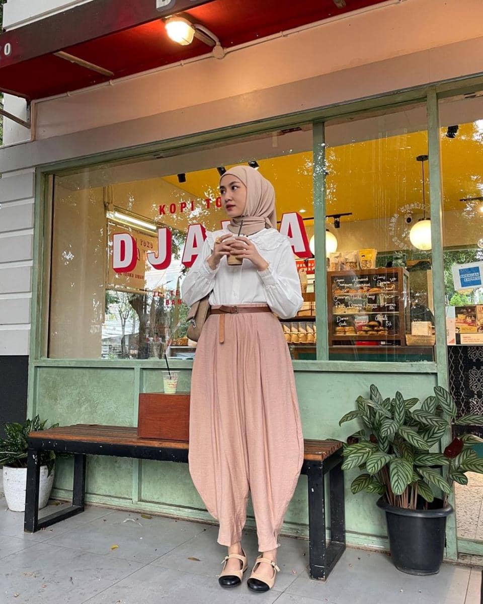 ide mix and match celana ala Inas Rana (instagram.com/inasrana)