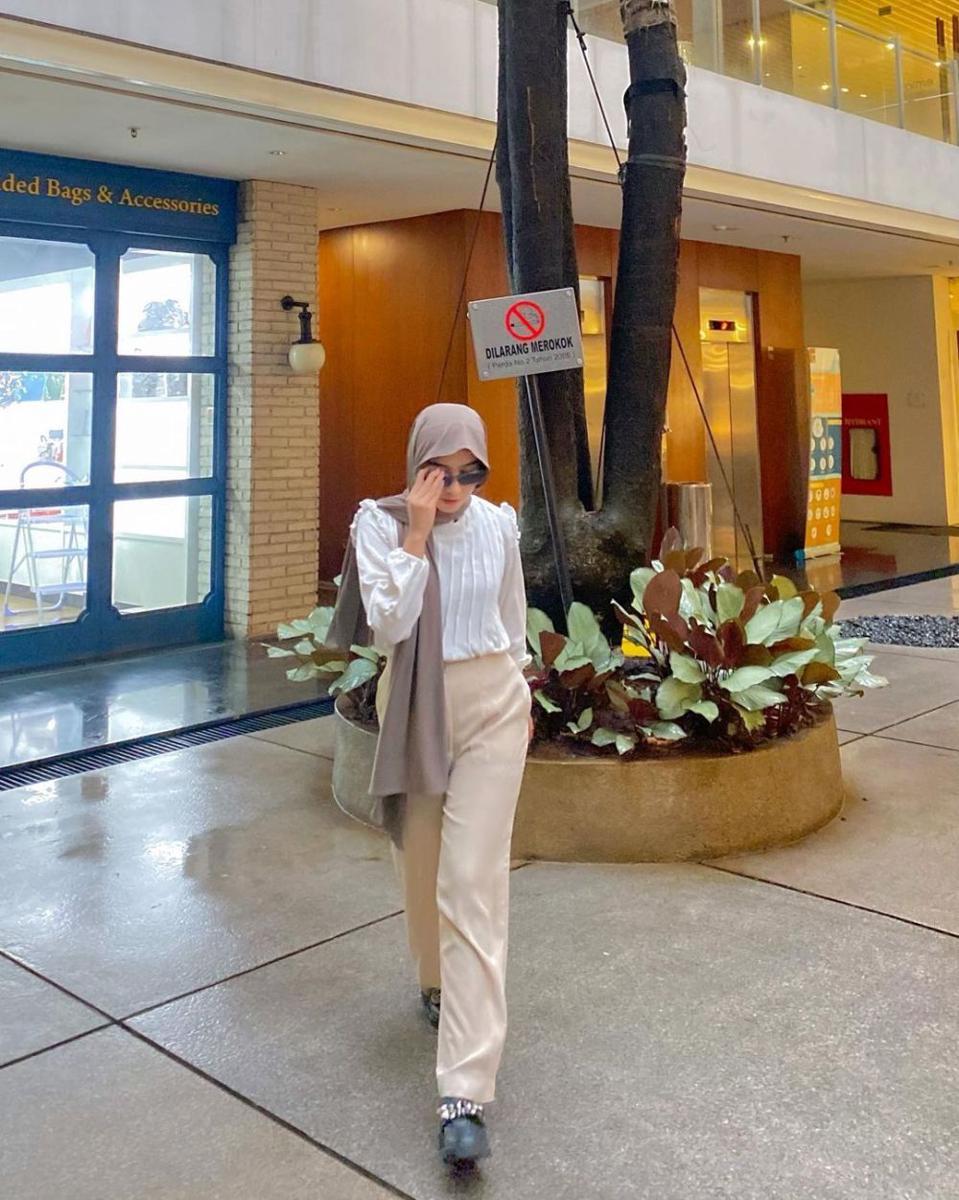 Potret OOTD (Instagram.com/bbyjiangel_)