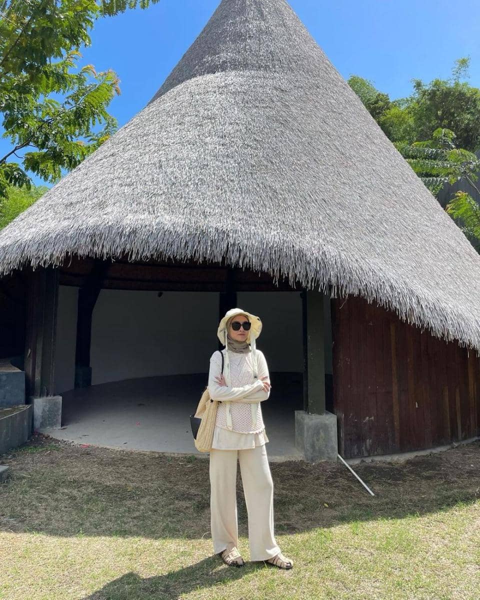 ide mix and match celana ala Inas Rana (instagram.com/inasrana)