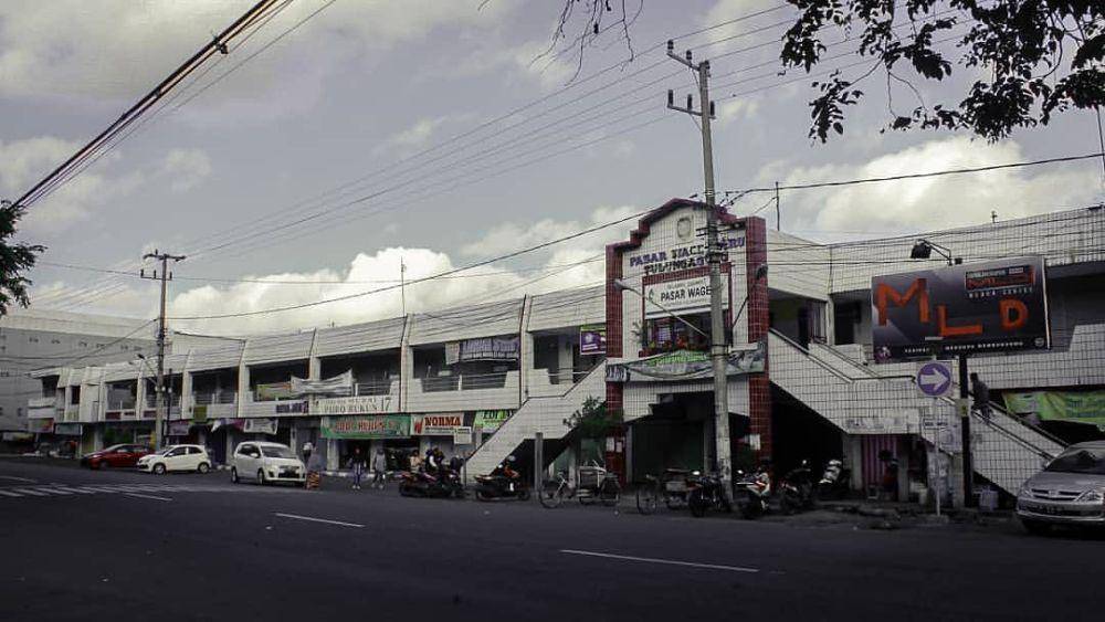 Pasar Wage. (Instagram.com/kacamata_tulungagung)
