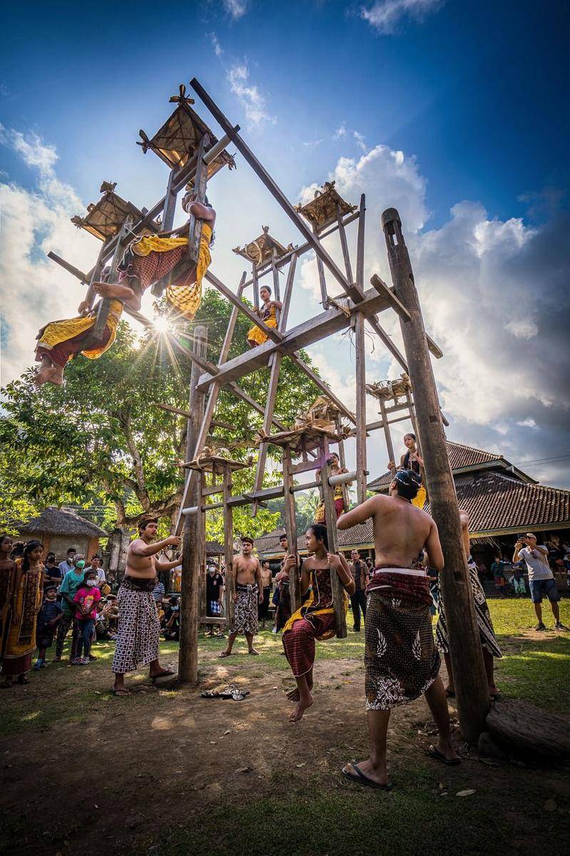 aktivitas budaya di desa Tenganan (pixabay.com/agungatmaja)