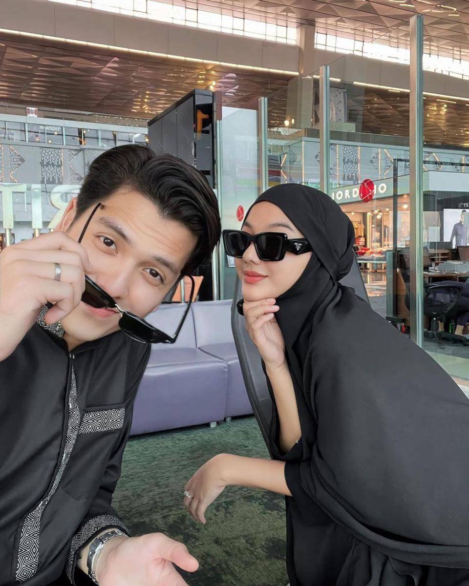 potret Glenca Chysara dan Rendi Jhon berangkat umrah (instagram.com/glencachysaraofficial)