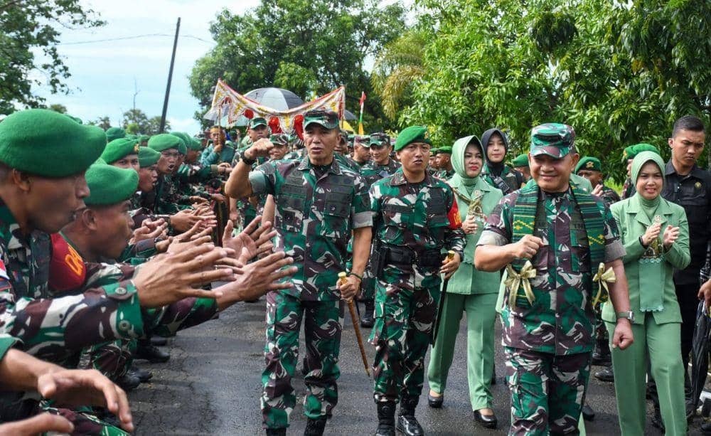 Berkunjung ke Makassar, Jenderal Dudung Minta TNI-Polri Menjaga Rakyat
