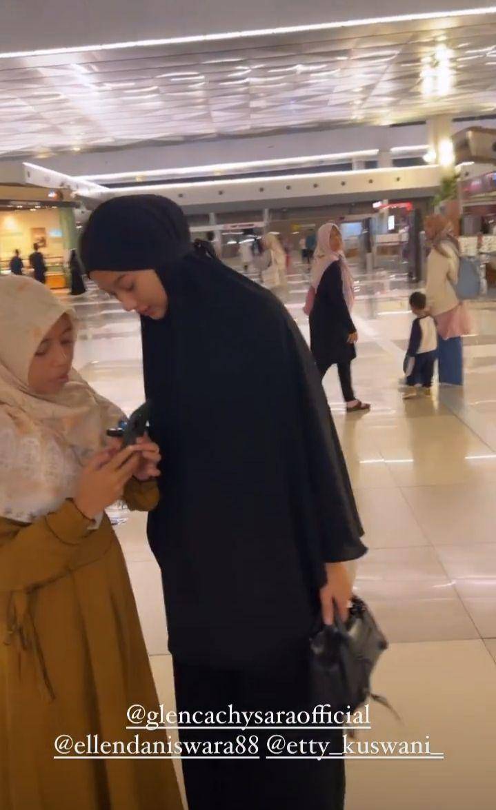 potret Glenca Chysara dan manager (instagram.com/rendijhonpratama)