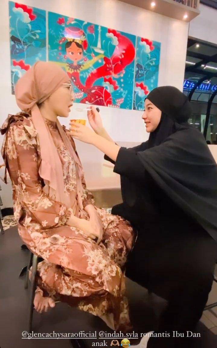 potret Glenca Chysara dan mama (instagram.com/etty_kuswani_)
