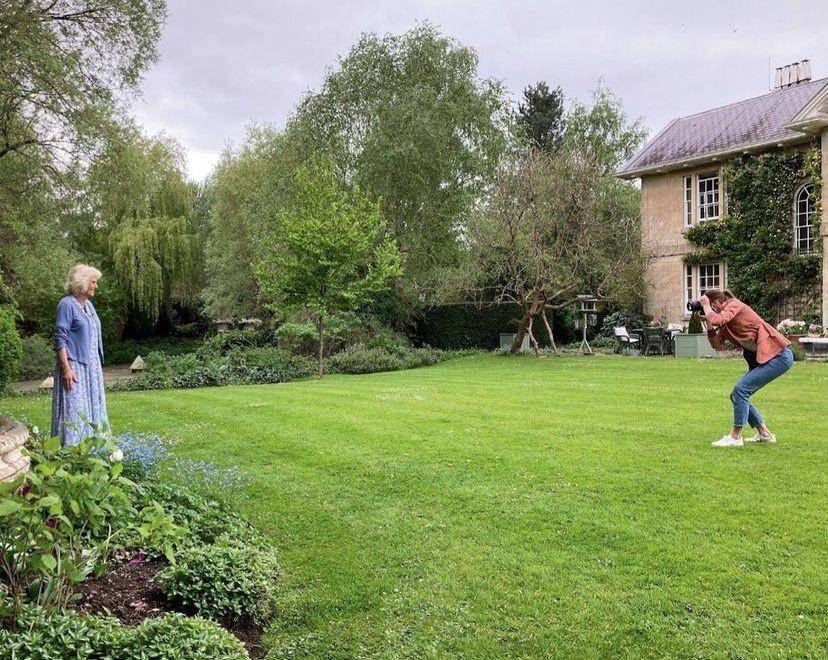 Ray Mill House, properti pribadi Permaisuri Camilla Parker Bowles di Lacock, Wiltshire, Inggris. (Instagram @clarencehouse)