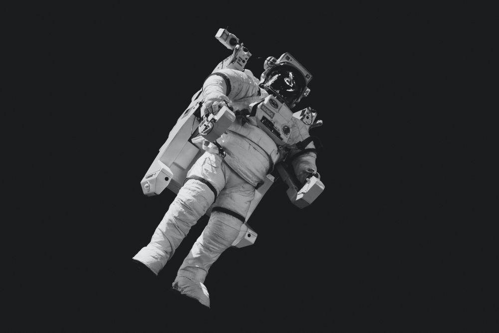 ilustrasi astronot (unsplash.com/@sushioutlaw)