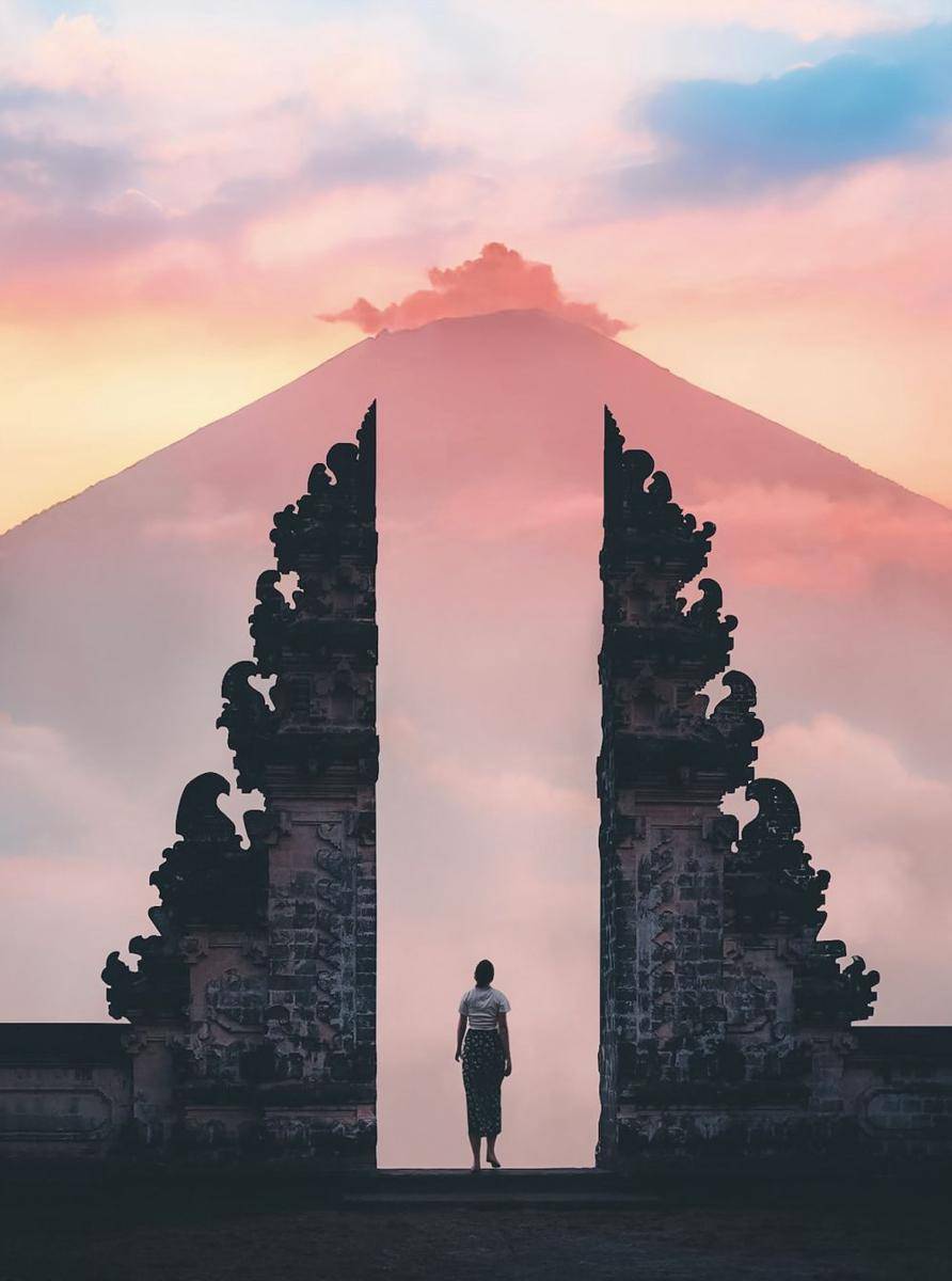 Pura Lempuyang Luhur (pexels.com/stijn-dijkstra)
