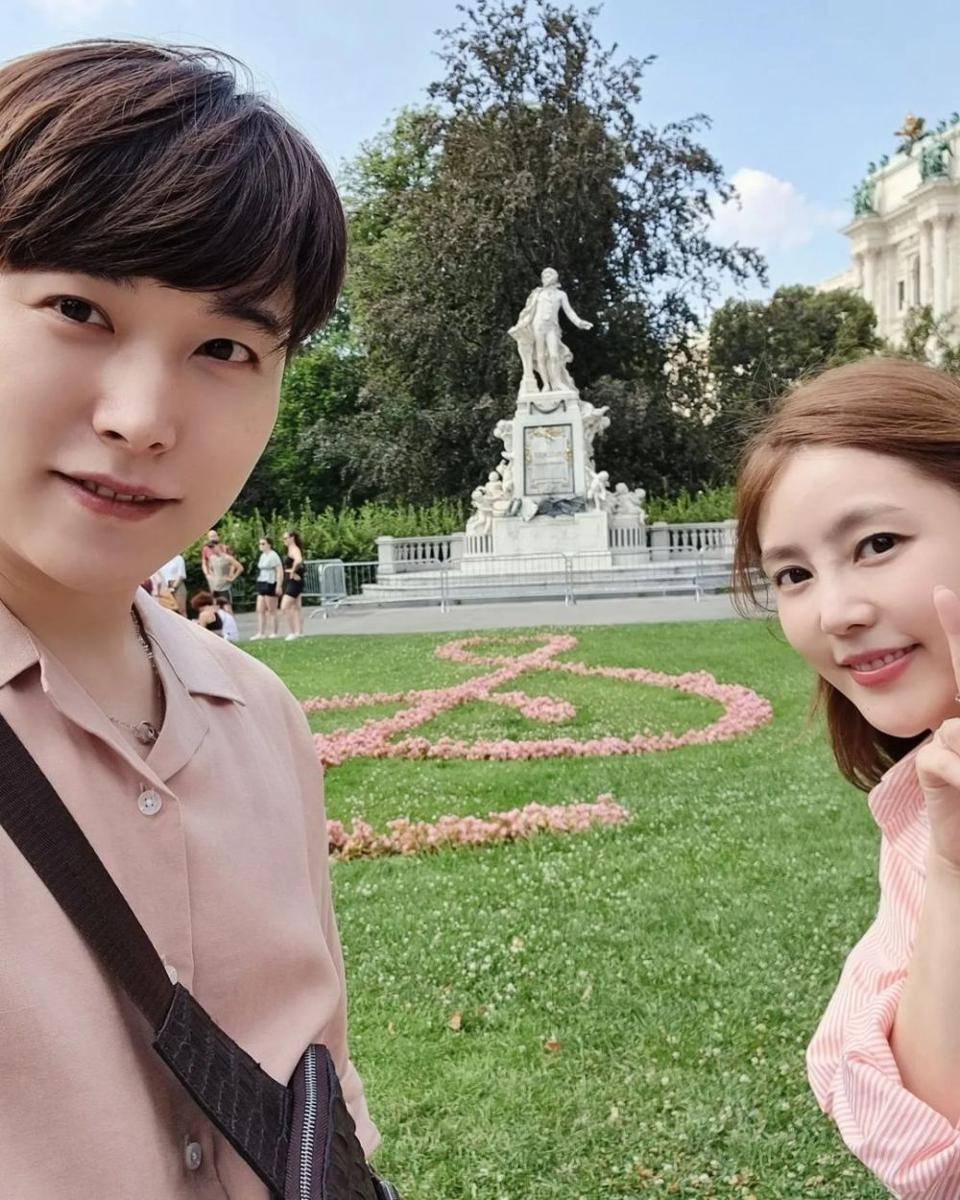 potret Lee Sungmin dan Kim Sa Eun (instagram.com/_liustudio_)