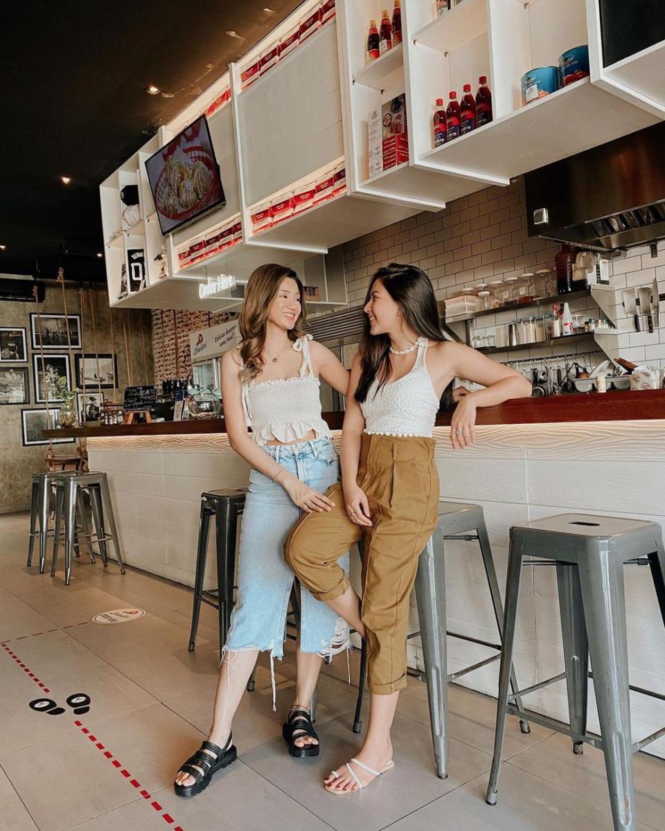 gaya casual ala Jessica Mila (instagram.com/jscmila)