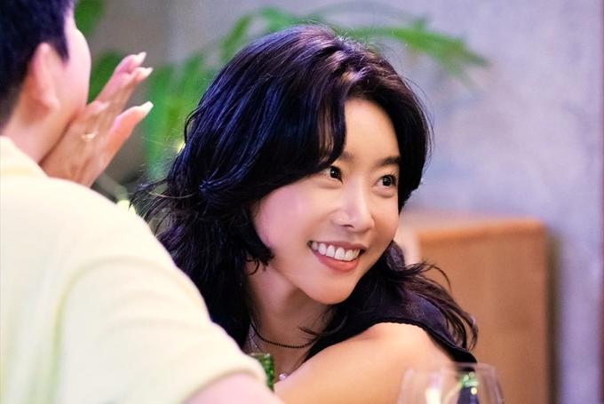10 Harga Fashion Item Park So Jin di Bora! Deborah, di Bawah Rp4 Juta