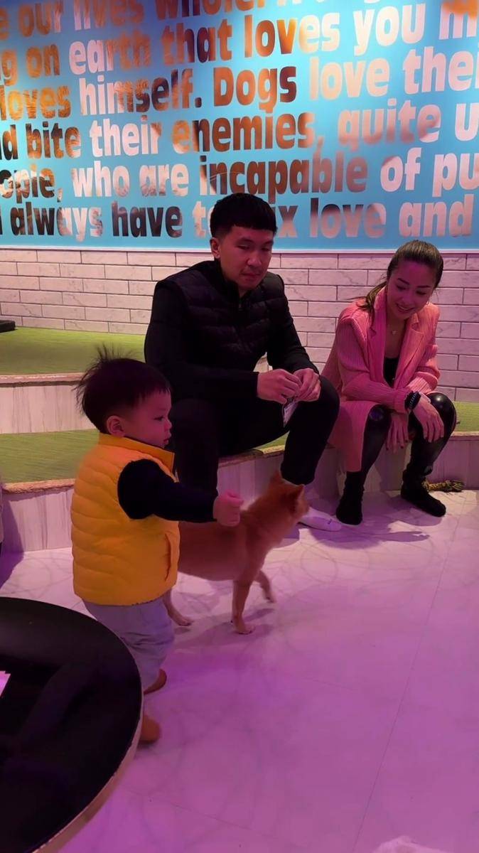 Issa main sama anjing (instagram.com/nikitawillyofficial94)