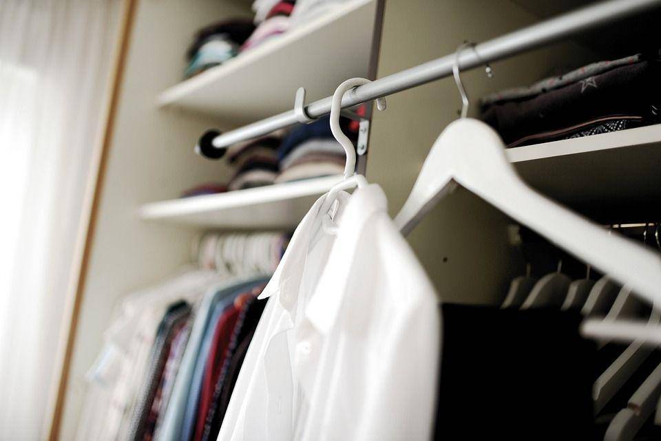 ilustrasi pilihan baju untuk mix and match outfit (pixabay.com/congerdesign)