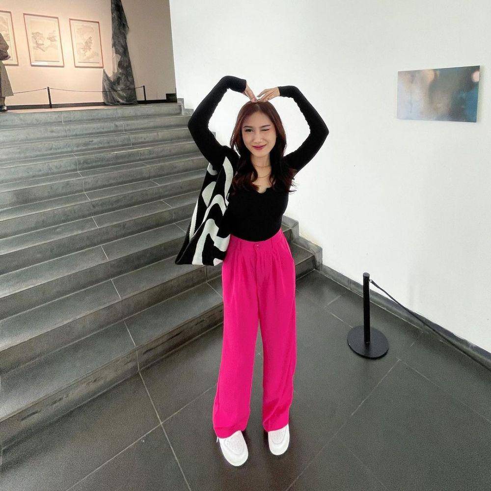 Nazwa Adinda (instagram.com/nazwaadinda_)