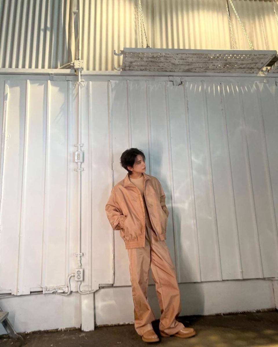 Joshua SEVENTEEN (instagram.com/joshu_acoustic)