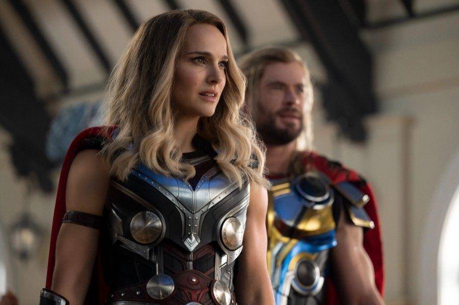 Jane Foster dan Thor (dok. Marvel/Thor: Love and Thunder)