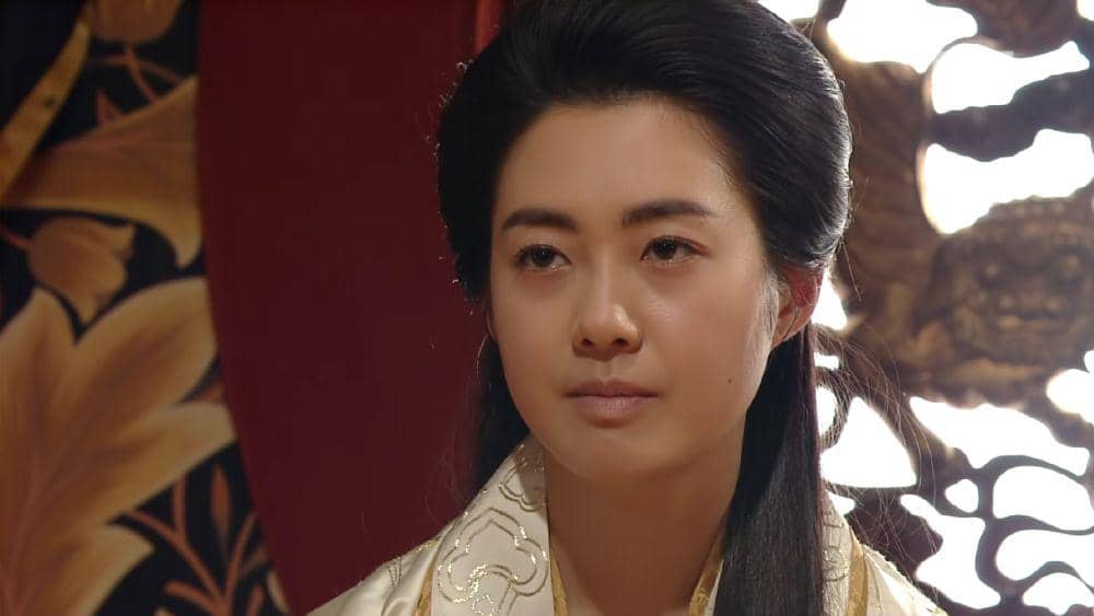 Lee Yo Won di drama The Great Queen Seondeok (youtube.com/옛드 : MBC 레전드 드라마)