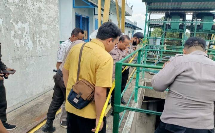Dua pekerja meninggal dunia. Dok Humas Polres Lamongan