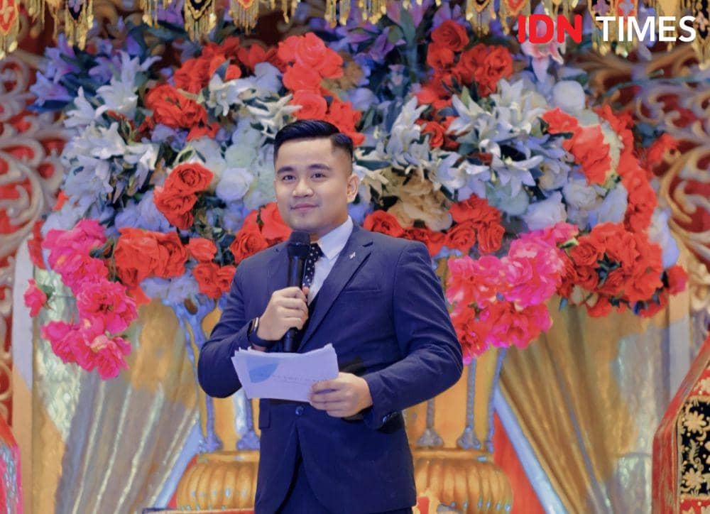 Kisah Eko Rore, Pernah Jadi Kuli Bangunan Kini Jurnalis dan MC Hits