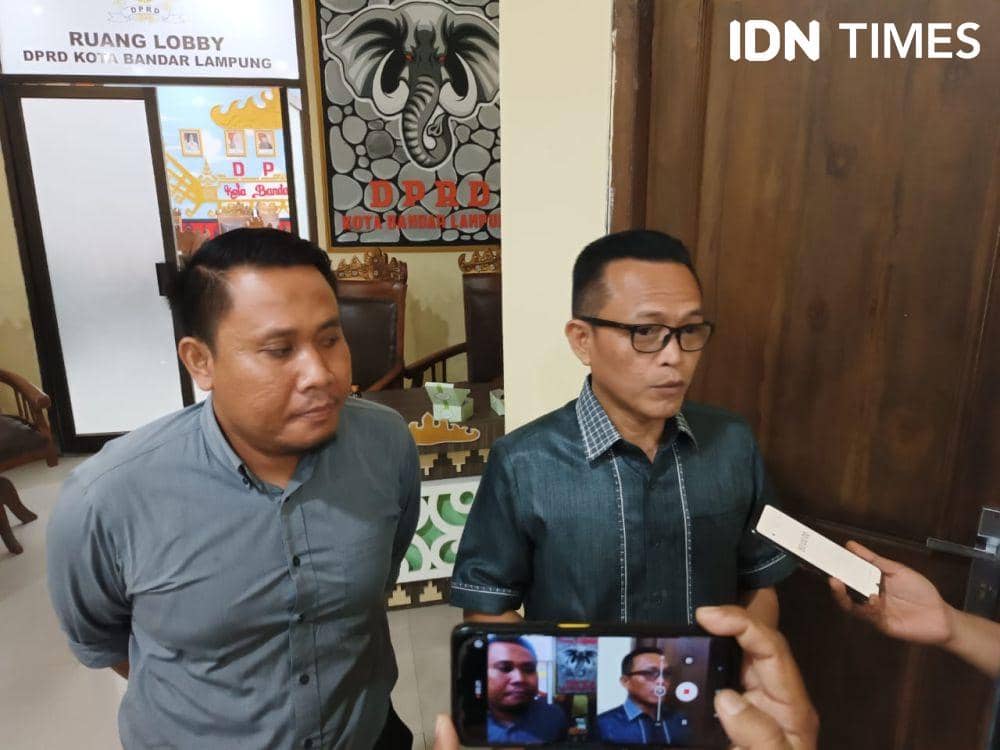 Rapat Dengar Pendapat antara Komisi I dan III DPRD Kota Bandar Lampung dengan jajaran Dinas PU hingga Sat Pol PP Kota Bandar Lampung, Rabu (10/5/2023). (IDN Times/Tama Yudha Wiguna).