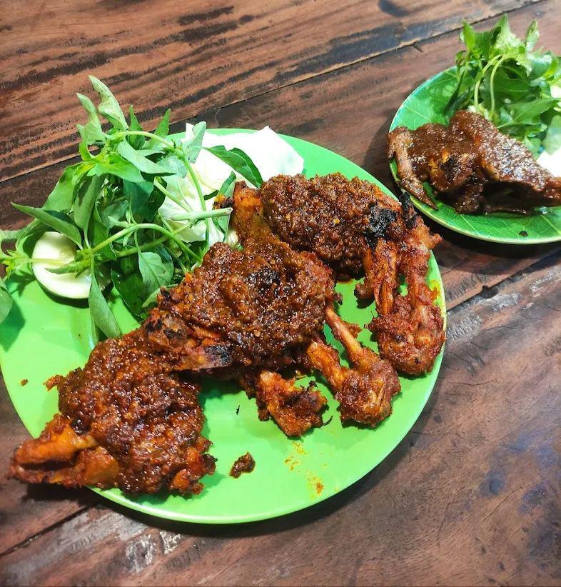 Ayam bakar Arto Moro (instagram.com/DuniaQtoy)