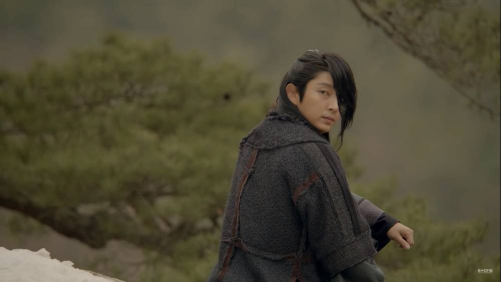 Lee Joon Gi di drama Moon Lovers: Scarlet Heart Ryeo (youtube.com/Stone Music Entertainment)