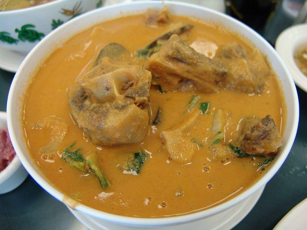 kare-kare (commons.wikimedia.org/takaokun)