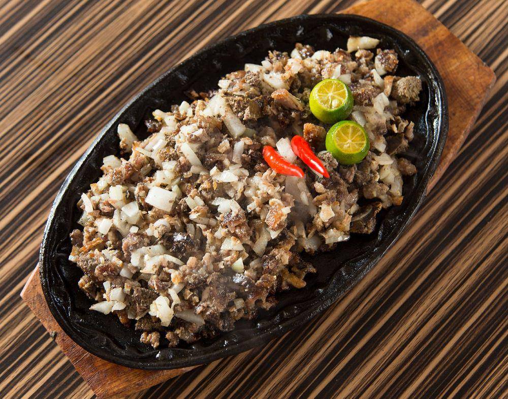 sisig (commons.wikimedia.org/Joy L. Cruz)