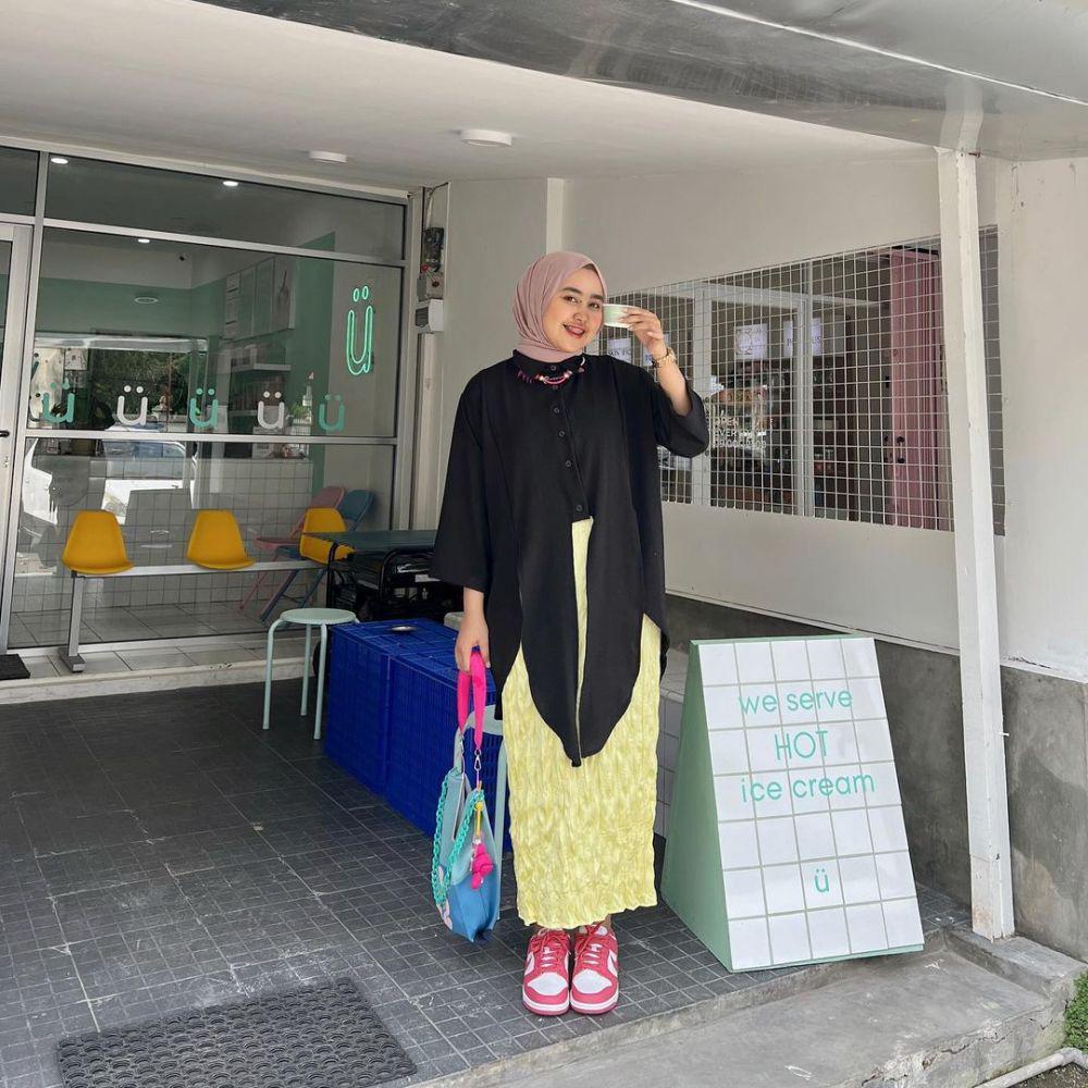 OOTD hijab yang cocok dipakai hangout (instagram.com/meilanindraa)