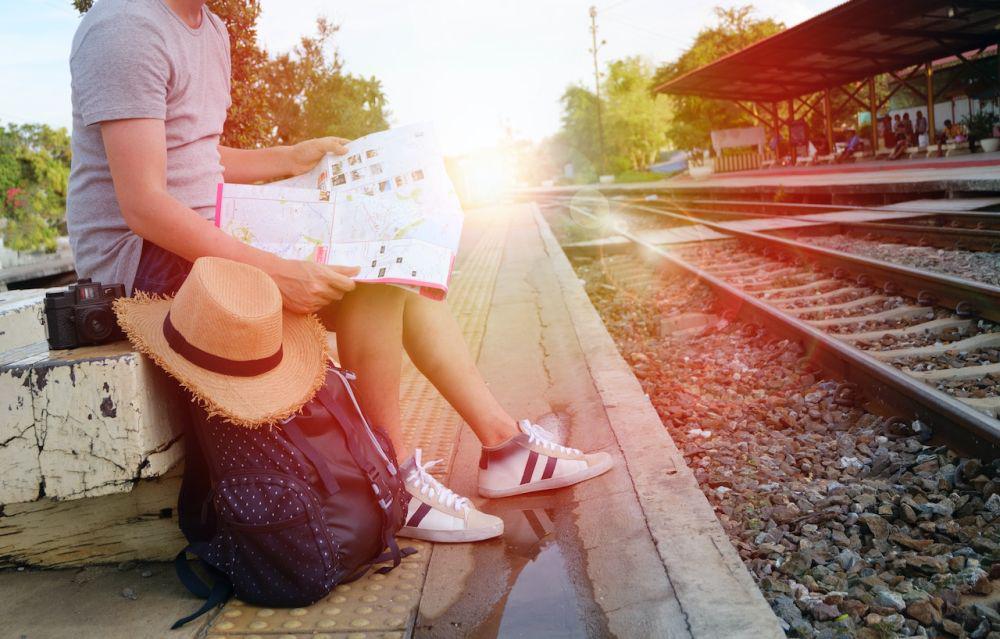 ilustrasi solo traveler (pexels.com/Porapak Apichodilok)