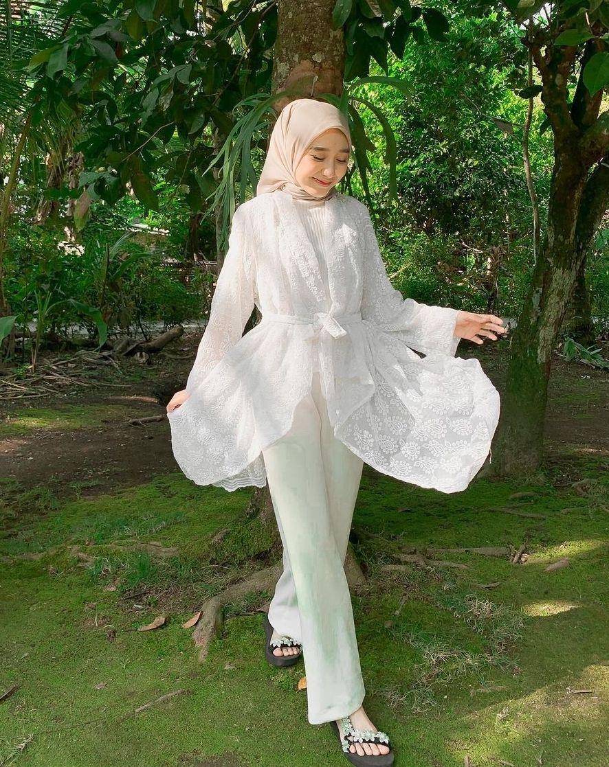 OOTD kondangan hijab (instagram.com/yennihr)