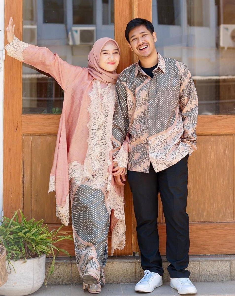 OOTD kondangan hijab (instagram.com/yennihr)