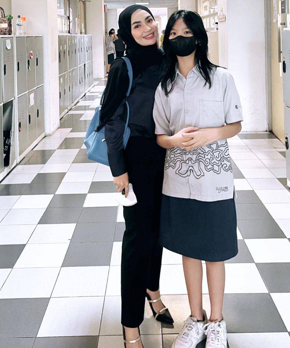 potret Imel Putri dan sang putri (instagram.com/imelpc)