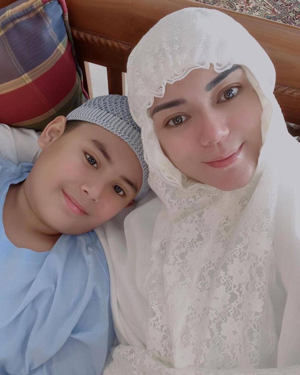 potret Thalita Latief dengan sang putra (instagram.com/thalitalatief)