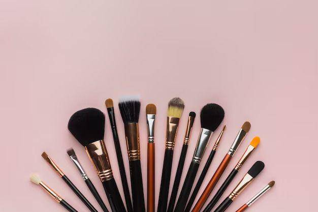 Ilustrasi kuas makeup (Freepik.com / freepik)