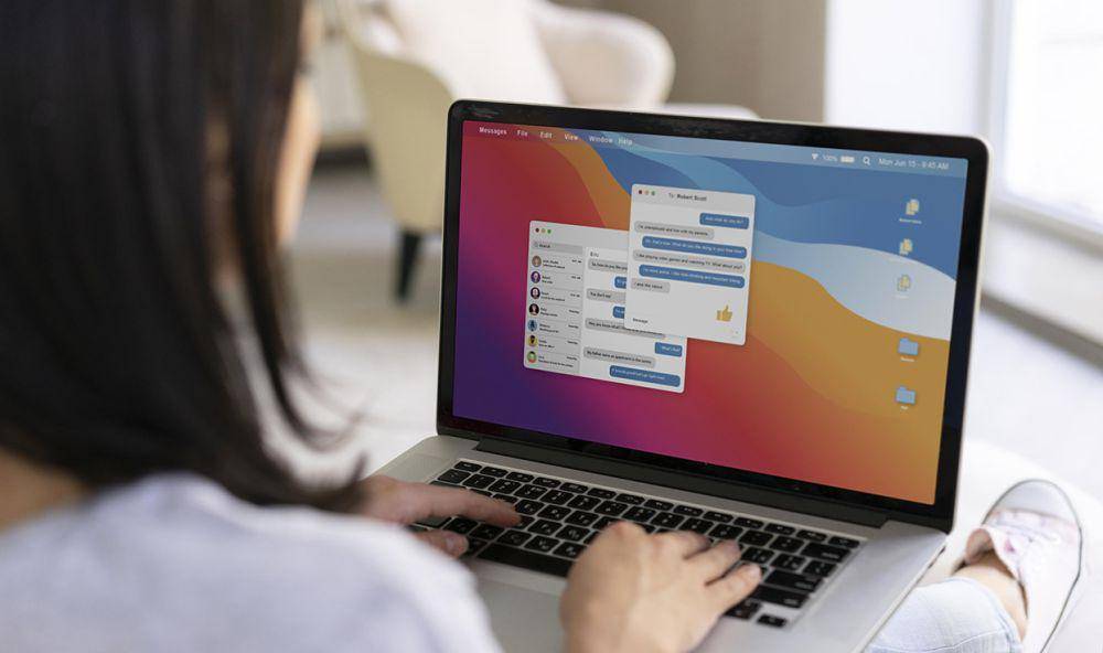 Ilustrasi Menggunakan Laptop (freepik.com/Freepik)