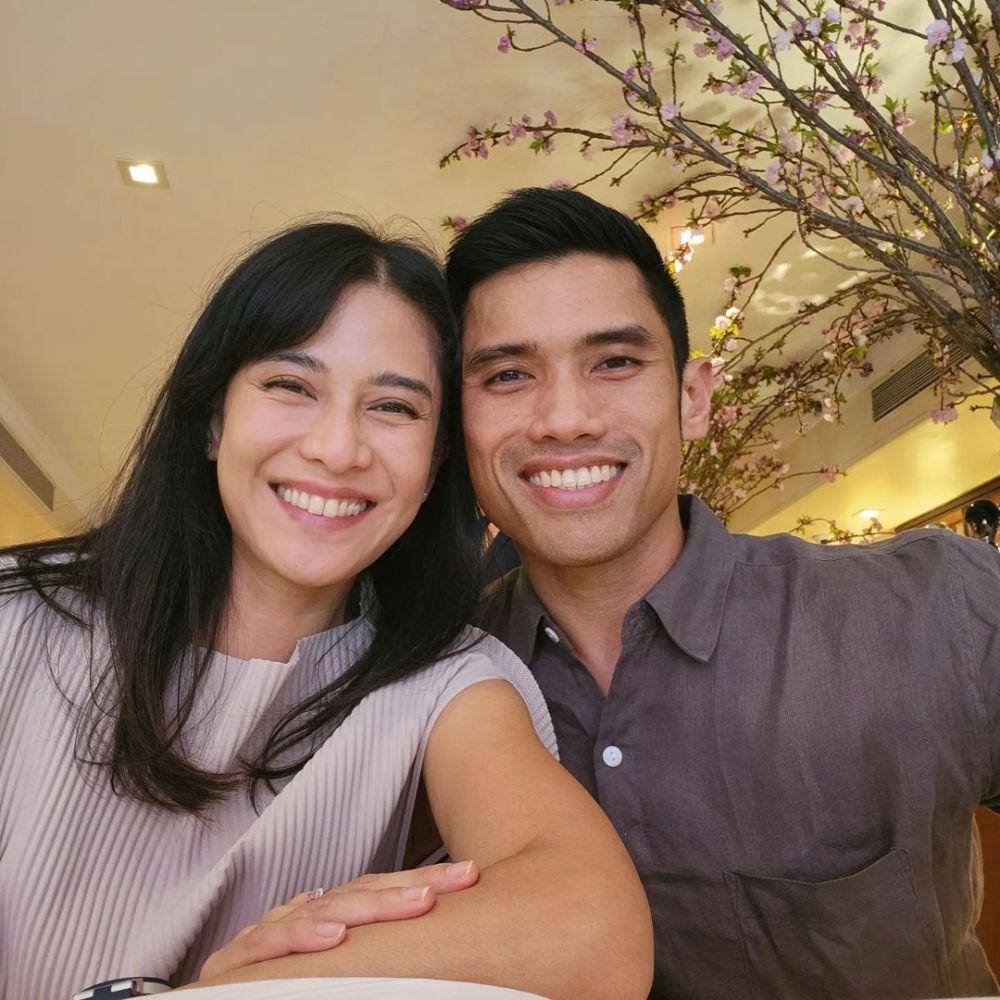 potret Dian Sastrowardoyo dan suami (instagram.com/therealdisastr)