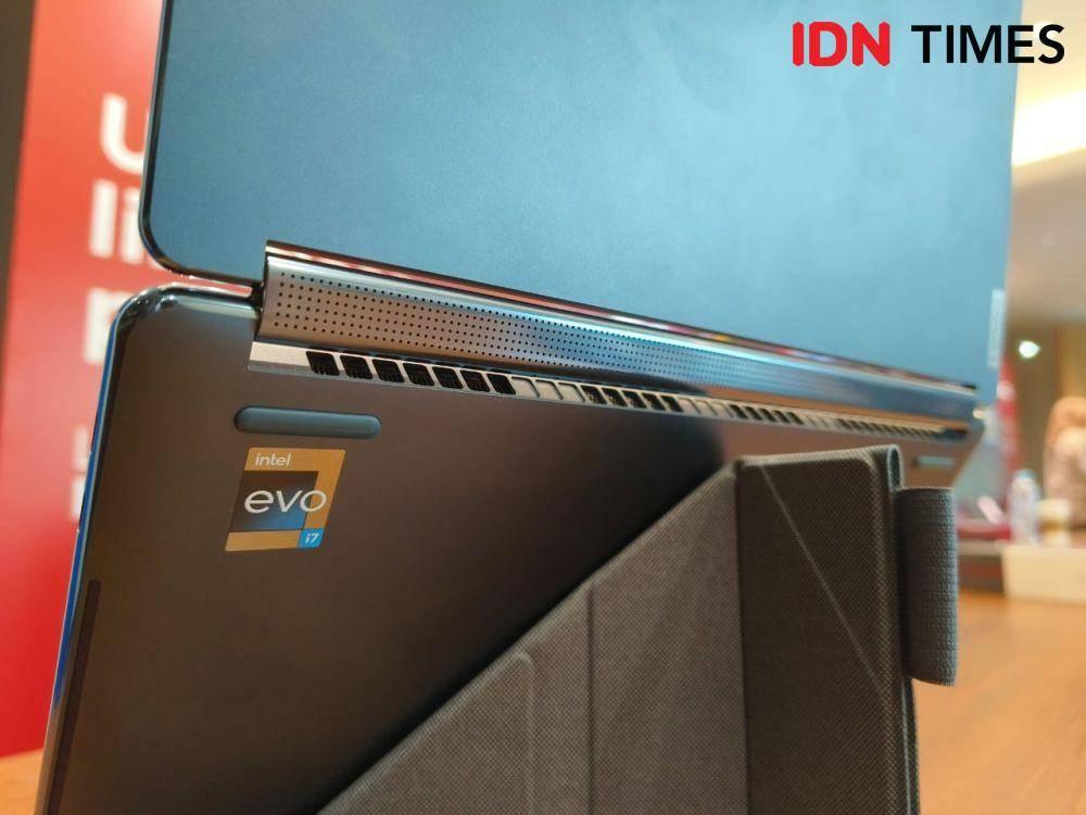 Lenovo Yoga Book 9i (dok. IDN Times/Fatkhur Rozi)