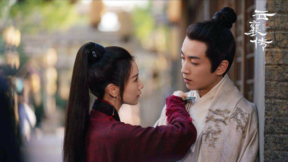 Shu Yanan ketika mengancam Yun Xiang di Cdrama The Ingenious One (dok. IQiyi/The Ingenious One)