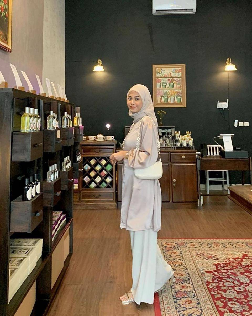 style kondangan selebgram Dianty Annisa (instagram.com/diantyy.a)