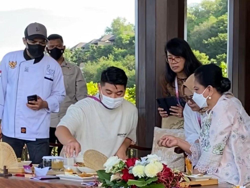 potret Chef Arnold di acara KTT ASEAN (instagram.com/arnoldpo)