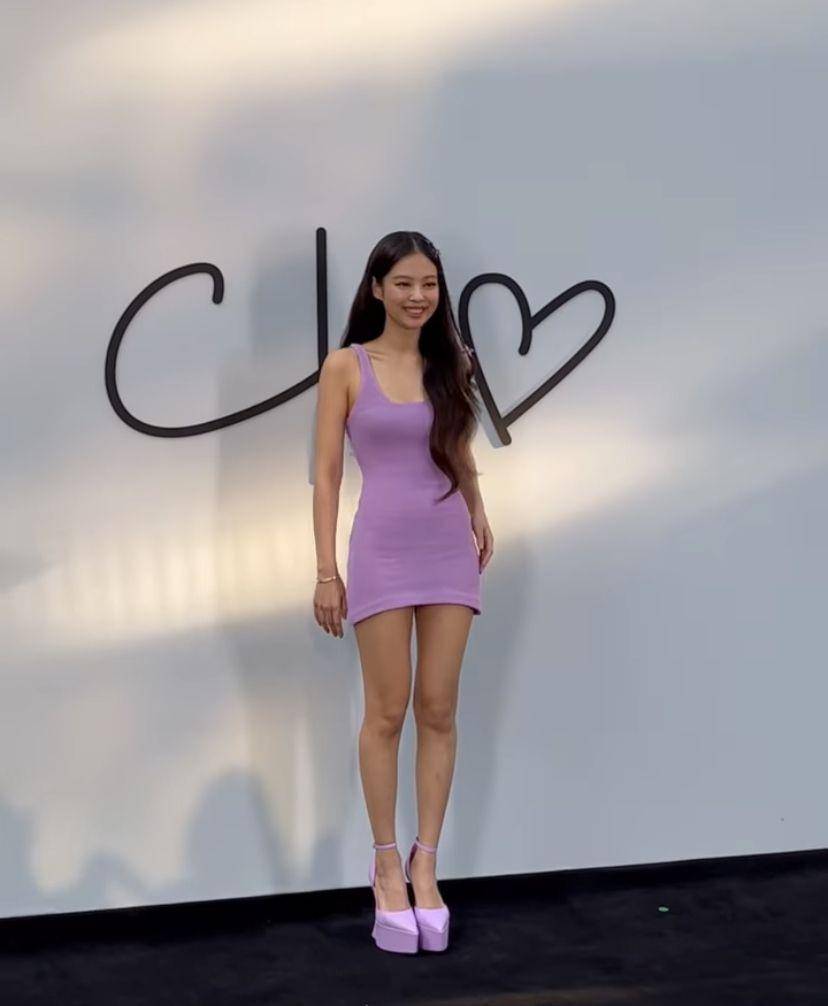 Jennie Blackpink hadir di acara perilisan koleksinya dengan Calvin Klein (instagram.com/dazedkorea)