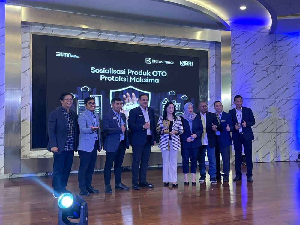 BRI Insurance melakukan sosialisasi produk terbarunya, yaitu OTO Proteksi Maksima, yang dikhususkan untuk nasabah prioritas BRI di Kantor Pusat BRI, Jakarta Pusat, Senin (8/5/2023). (Dok. BRI)