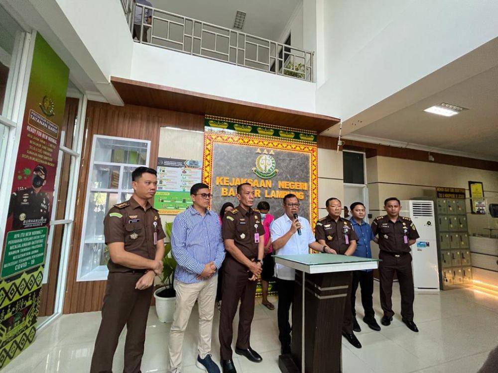 Pelimpahan tahap II korupsi Tukin di lingkungan Kejari Bandar Lampung. (Dok. Kejari Lampung)