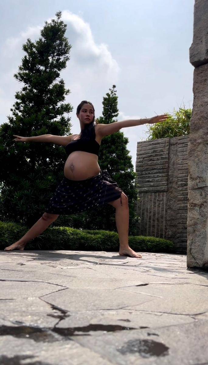 potret Estelle Linden yoga (instagram.com/estelleelinden)